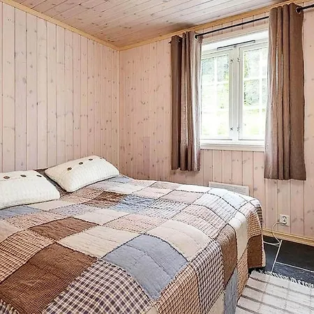 4 Star Holiday Home In Favang *